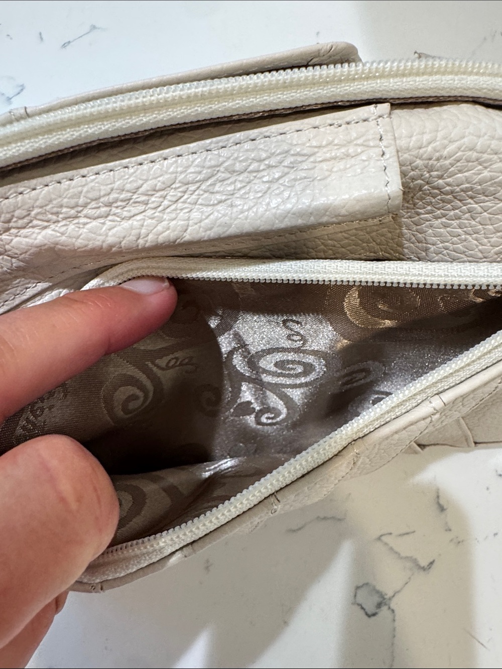 Brighton Cream Pebbled Leather Ferrara Fold Wallet with Embossed Medallion - Picture 10 of 13